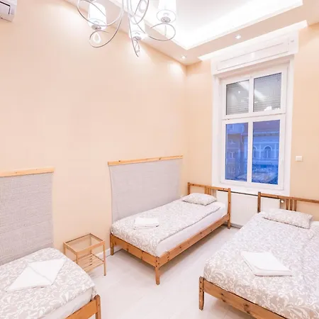 Apartament Erzsebet19 *