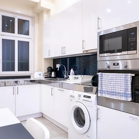 Apartament Erzsebet19 *