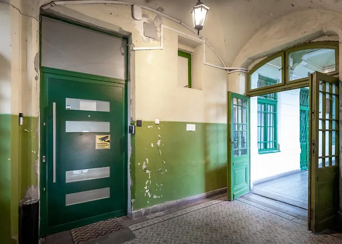 Erzsebet19 *